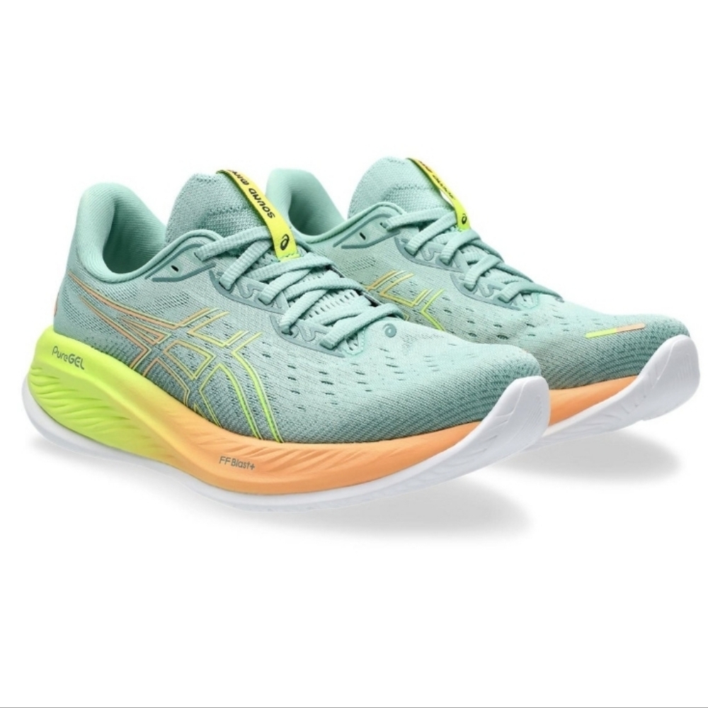 Asics Gel-Cumulus Paris Shoes - Like New!